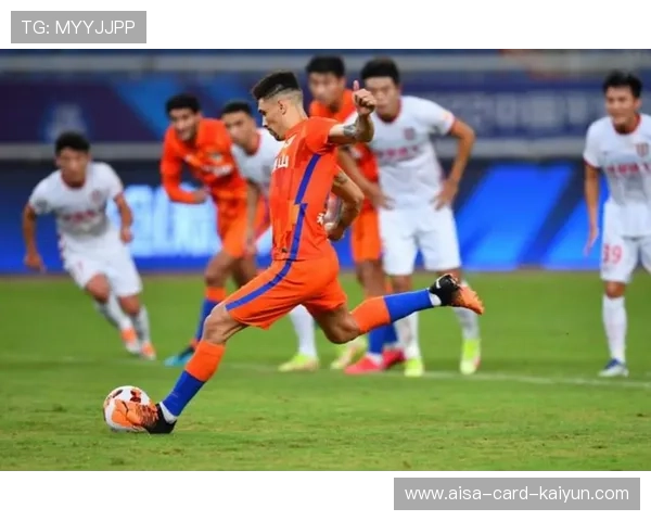 山东泰山一次长传找准落点差点奏效 山东泰山一次长传找准落点差点奏效