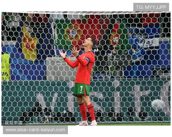 那不勒斯齐林斯基制造点球并主罚命中，比赛转折